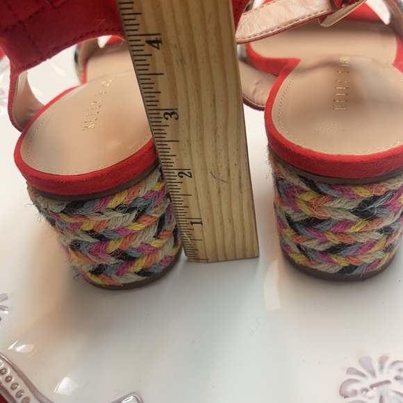 VERY CUTE KELLY & KATIE SANDALS - Picture 4 of 5